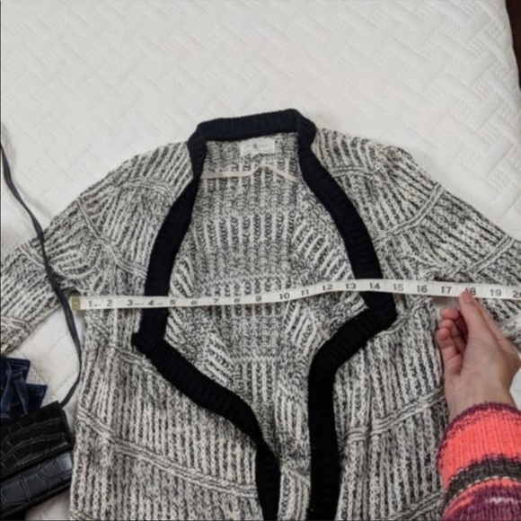 Lou and Grey  cardigan - Picture 4 of 5